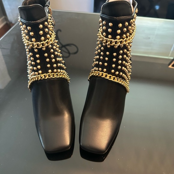 AKIRA Shoes - Studded Black Ankle Boots